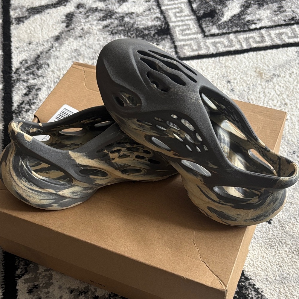 Adidas Yeezy Foam Runner